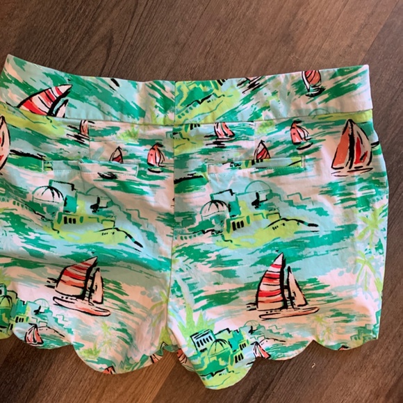 Crown & Ivy scalloped sailboat shorts with stretch. Worn 2x‎ - Picture 5 of 6